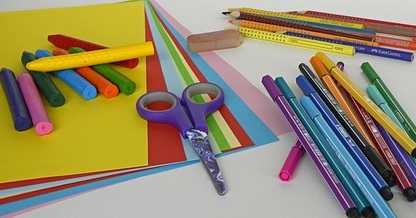 Breng kleur in je sessie! Een kleurrijke ruimte, kleurrijke post-its, kleurrijke stiften, kleurrijk papier enzovoorts. #SpeelseSessies